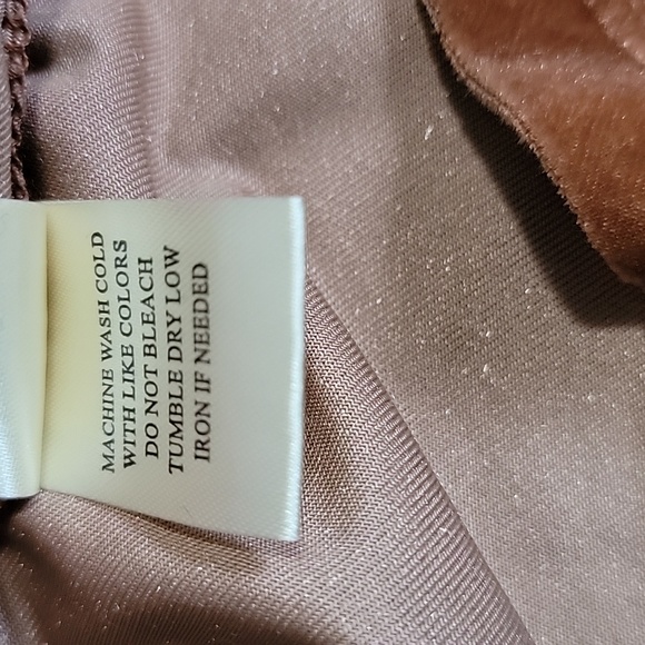 Dylan Long Sleeve Velvet Blouse/ M. - Picture 14 of 15